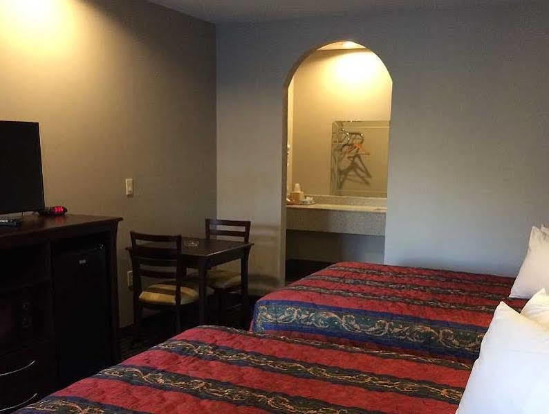 Classic Inn & Suites Humble Exterior photo