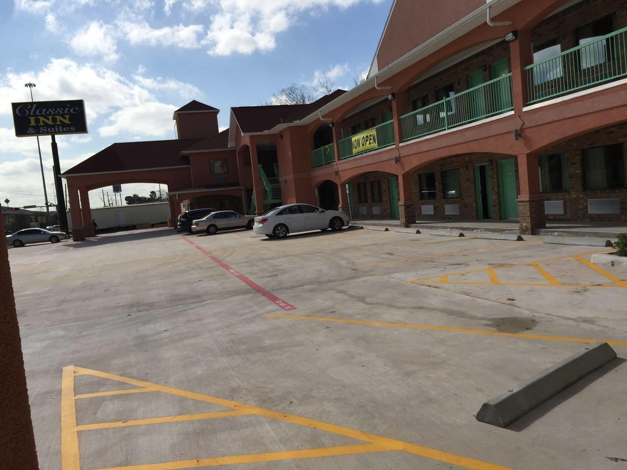 Classic Inn & Suites Humble Exterior photo